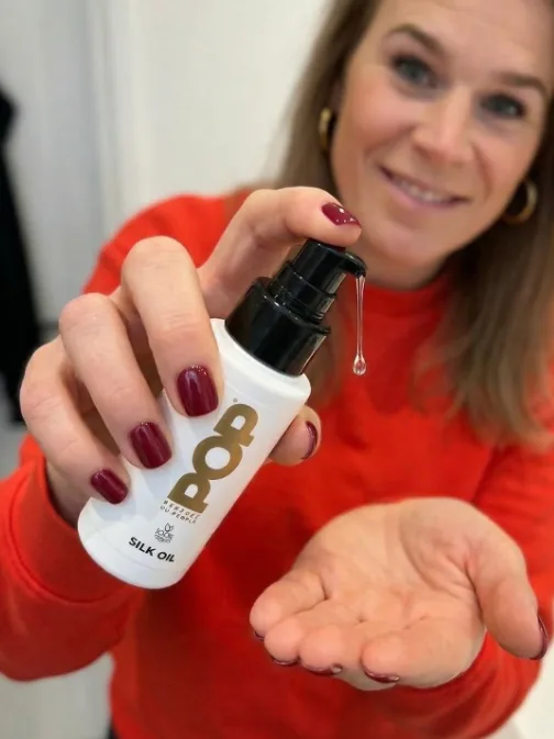 POP Silk Oil in gebruik